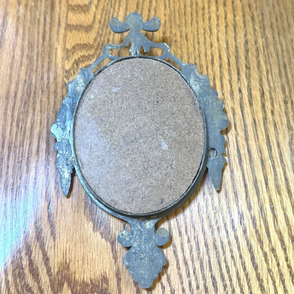 Vintage Made in Italy Ornate Metal Oval Frame Praying‎ Child Infant Samuel Art